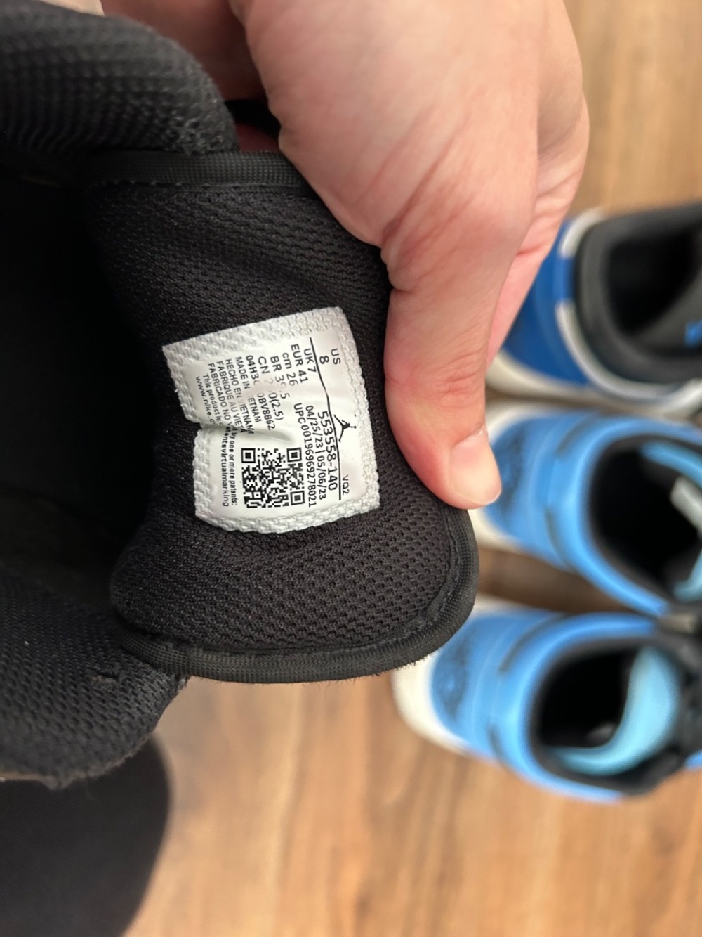 Men’s Jordan Sneakers - Picture 9 of 9